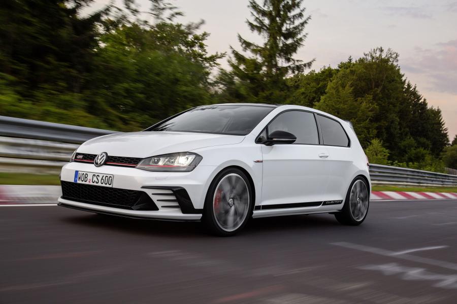  Volkswagen Golf GTi Clubsport Edition 40 2016 года  (фото 4 из 15)